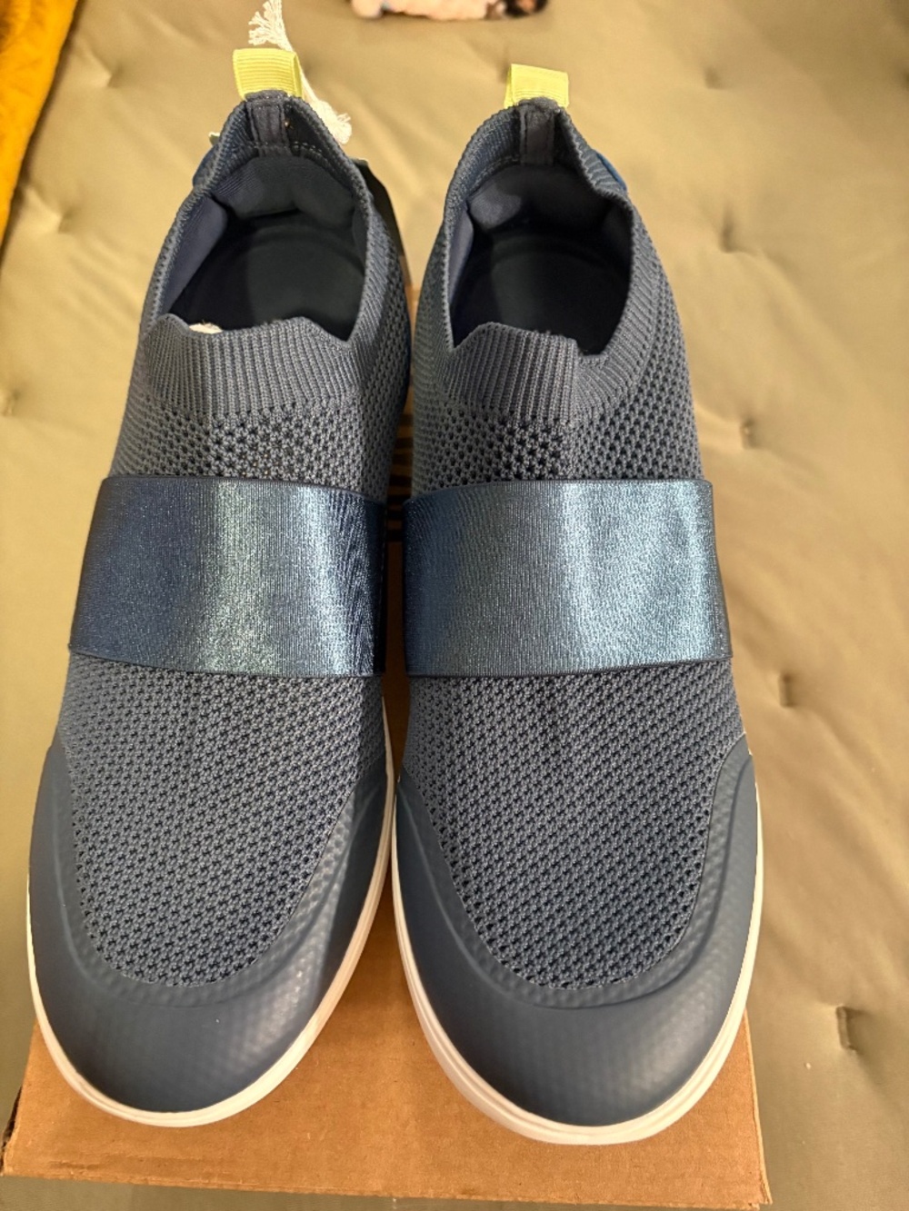 Revitalign Sneakers